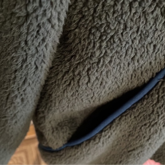 UGG IGGY Sherpa Half Zip Hooded Sherpa and Quilted Nylon Pullover - 2 Colors - Picture 10 of 14